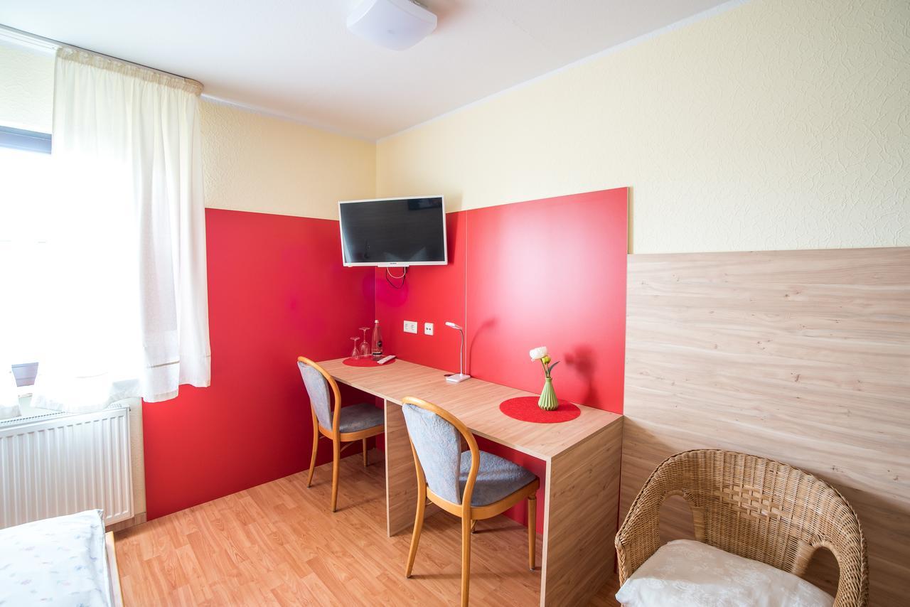 Hotel Schweizerhof Boebingen an der Rems Bagian luar foto